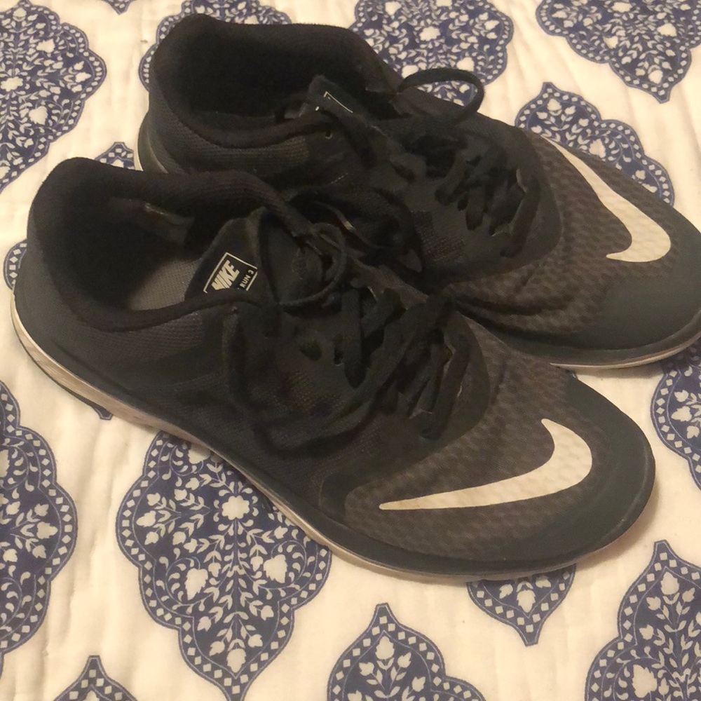 Black Nike’s